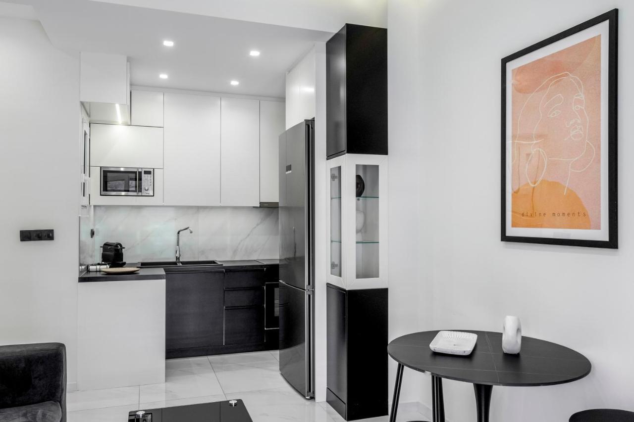 Central 2Br Apartment In The Heart Of Athen Eksteriør bilde